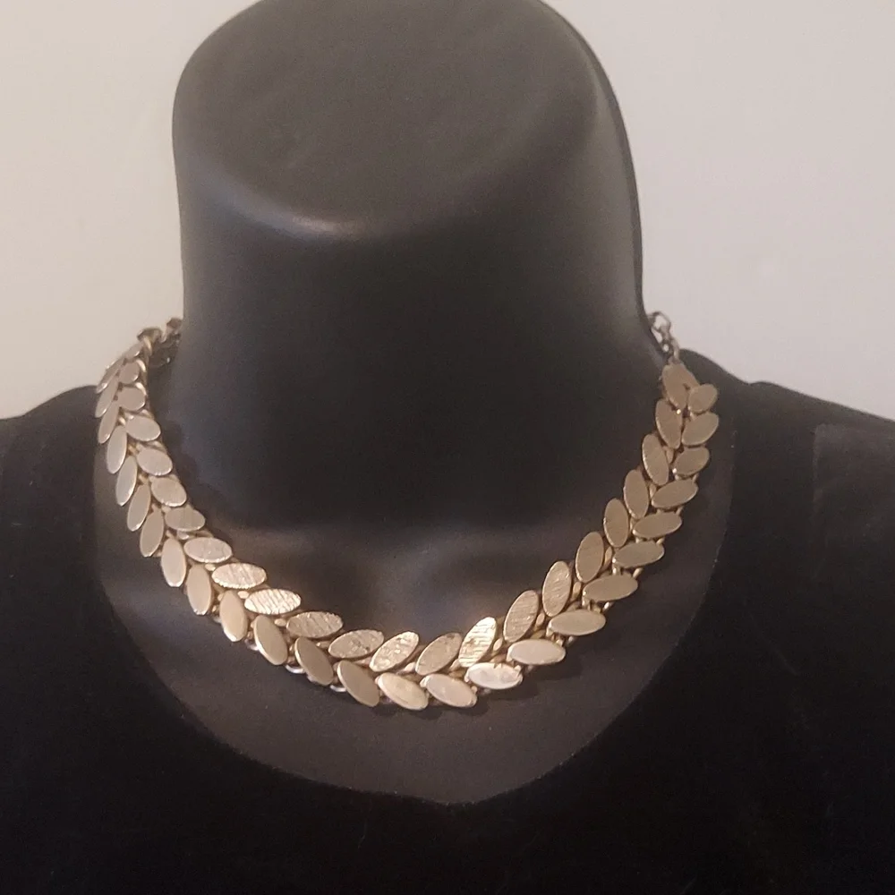 Silvertone Double Leaf Choker #203 - Picture 1 of 6